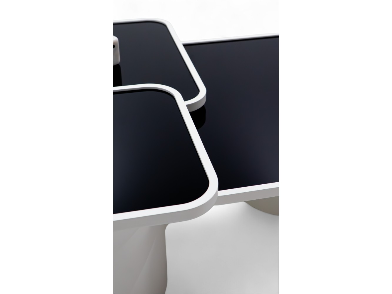 957 Moonstone Black Glass Set Of 3