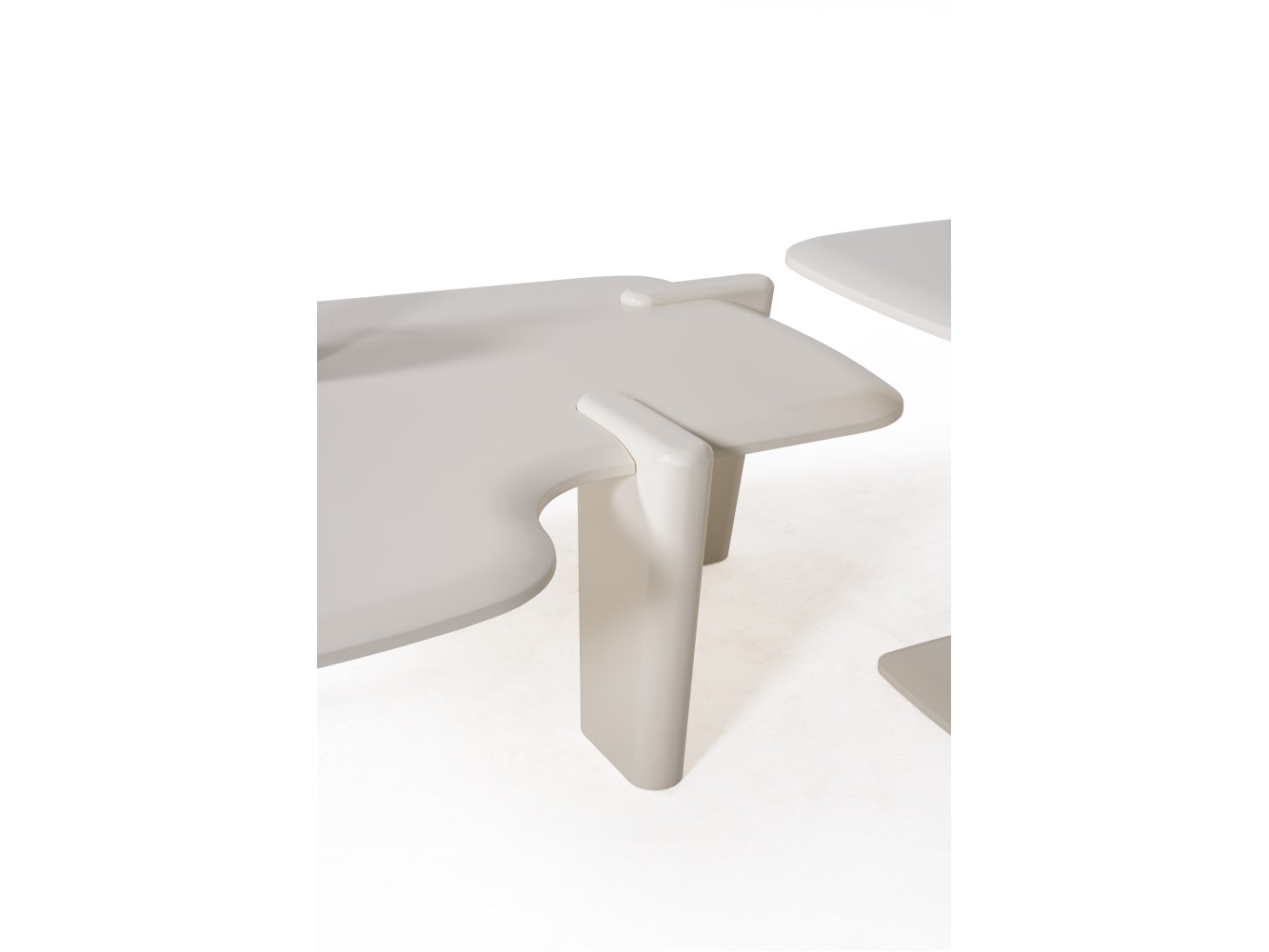 960 - 961 Cream Set Of 2