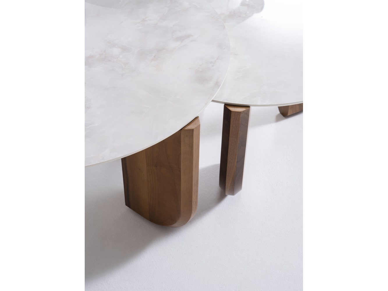 720 Walnut White Marble Set Of 3