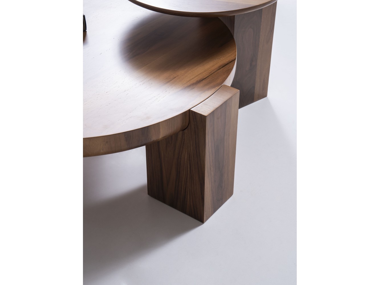 674 - 675 Walnut Set Of 2