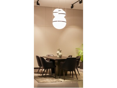 LESS DINING ROOM SET