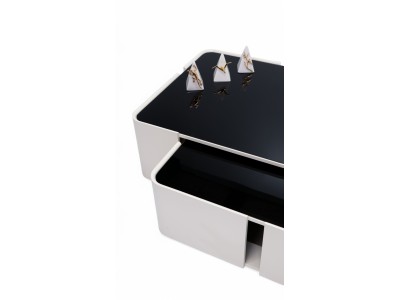 678 Moonstone Black Glass